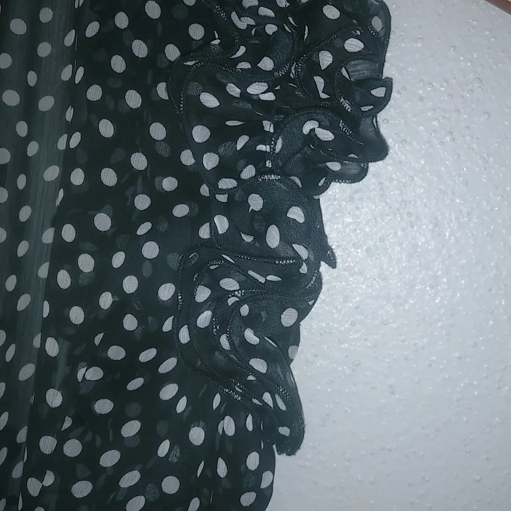 XXI M Sleeveless Black White Frilly Polka Dot Wrap Top Long Sash Top - Picture 2 of 7